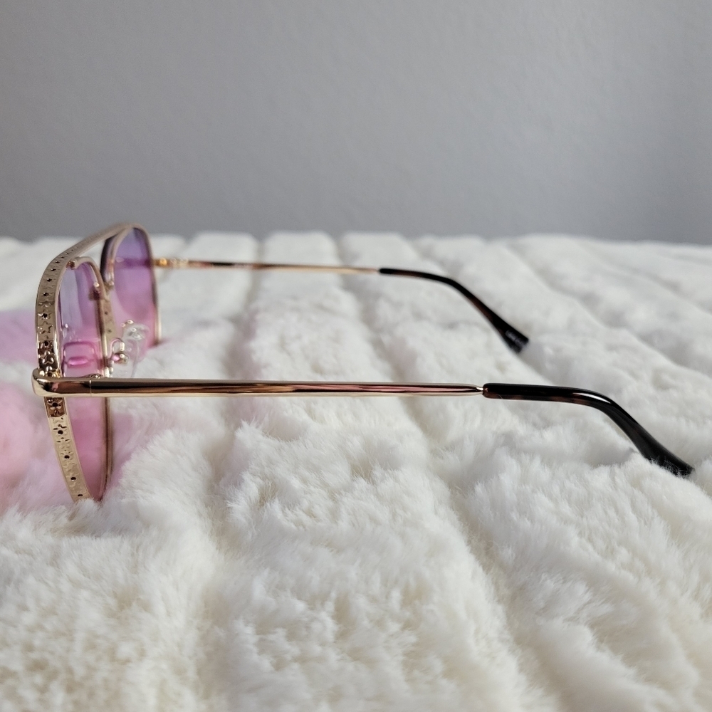 QUAY // ltd ed lizzo collab purple lens gold embossed metal frame aviators - Picture 10 of 16
